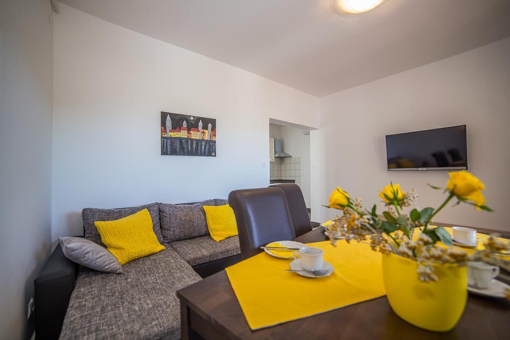 Juric Apartments-Rab Palit Ngoại thất bức ảnh